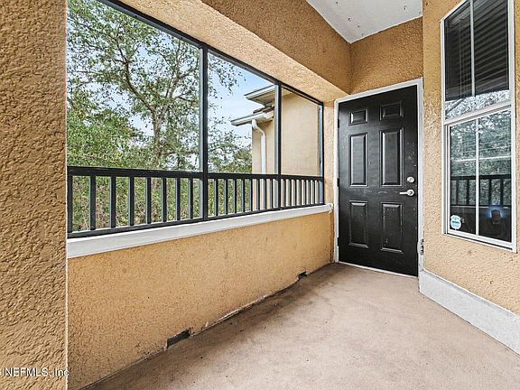 4th image of 8539 GATE Parkway W #633