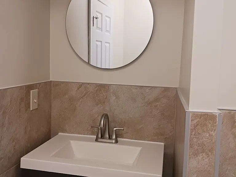 143 Grumman Ave — Photo 1