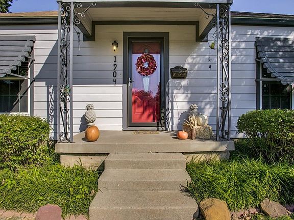 4th image of 1904 Bluebonnet Dr