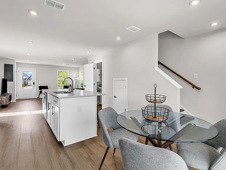 2504 Rowyn St — Photo 10