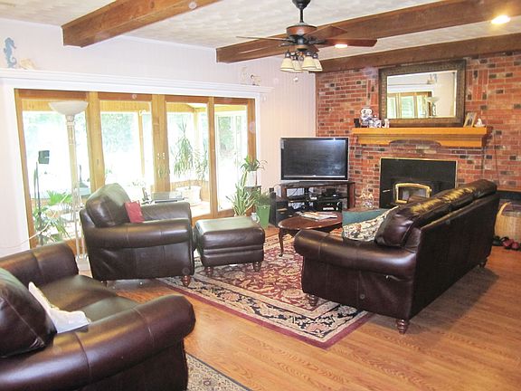 22x16 Family Room