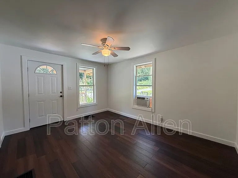 152 Ardmore St — Photo 5