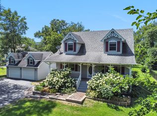 21250 S River Rd, Frankfort, IL 60423