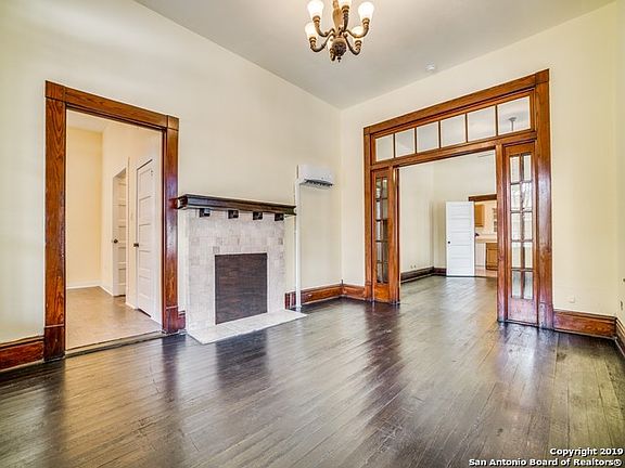 5th image of 1510 Camaron St