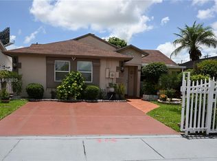 Grapevine, Miami, FL 33157