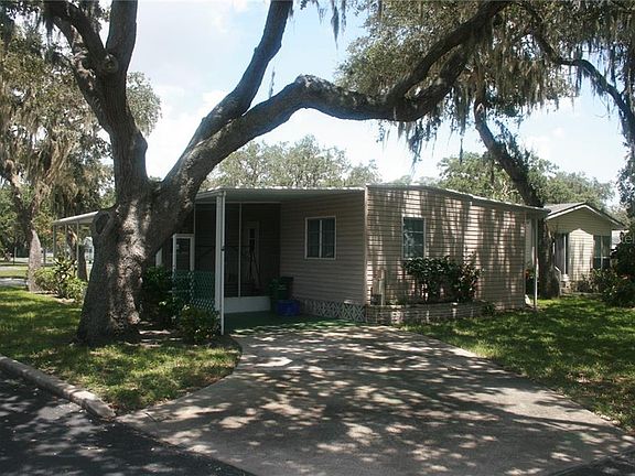 3rd image of 3338 Oakwood Ln S