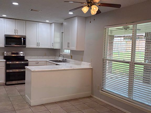 4th image of 13248 Bluff View Dr
