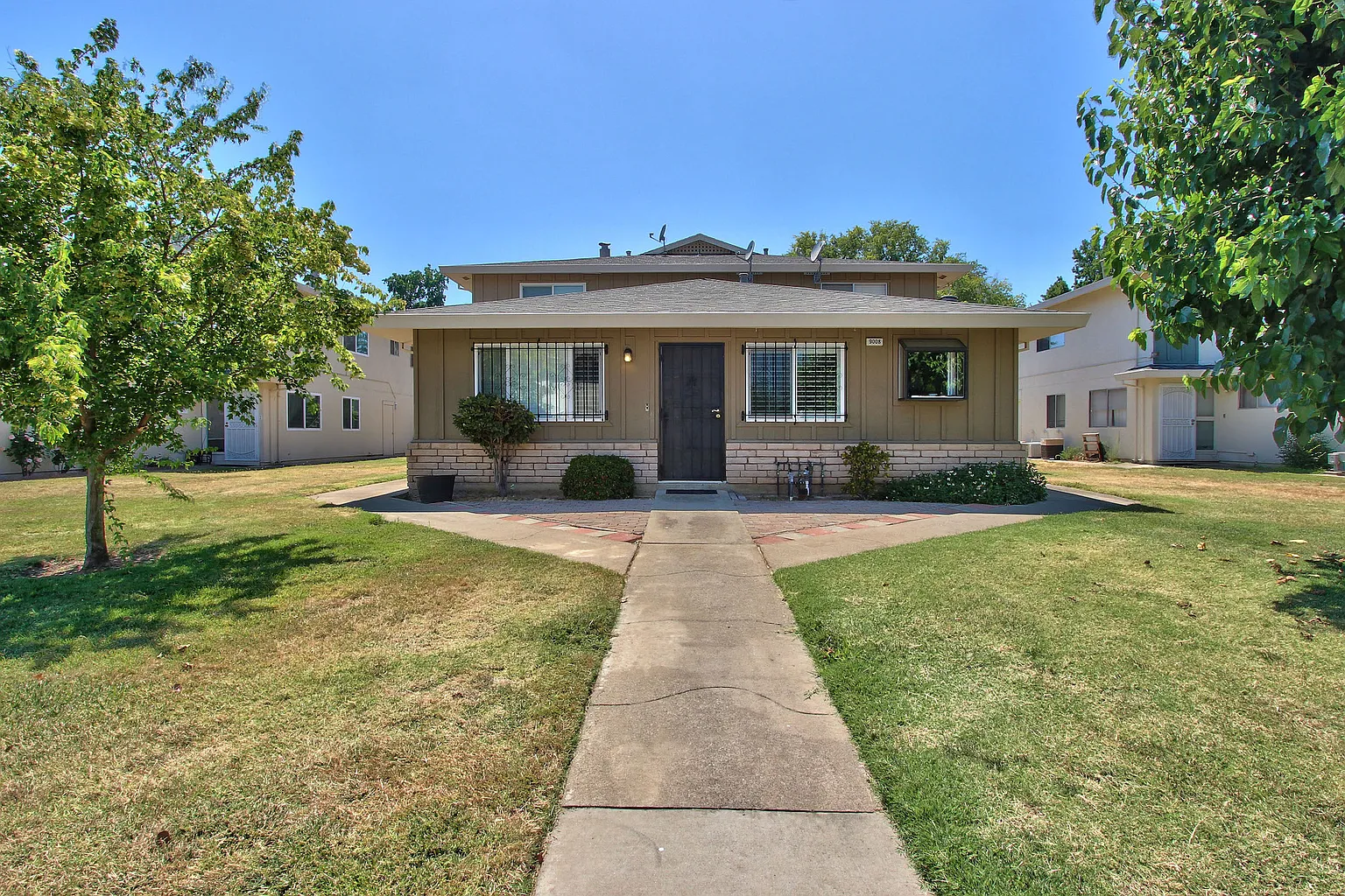 9008 El Cajon Way APT 3 photo 1