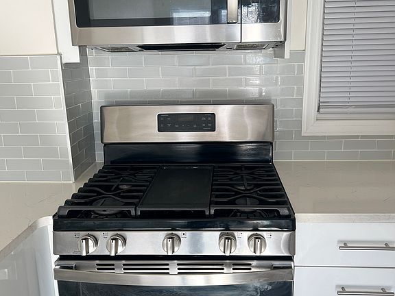 5th image of 129 W 27th St APT 1