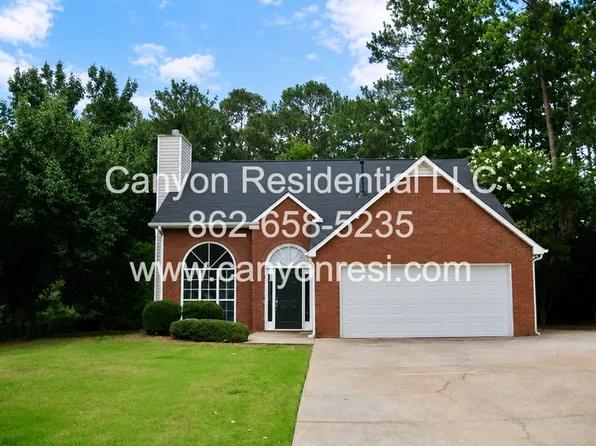 12270 Players Ct, Fayetteville, GA 30215