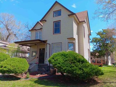 110 N Yankton Ave, Pierre, SD, 57501