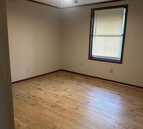 3rd image of 4610 Beechgrove Dr #4610