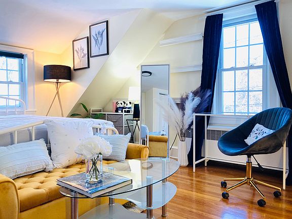 The master bedroom on 2nd floor where you will stay