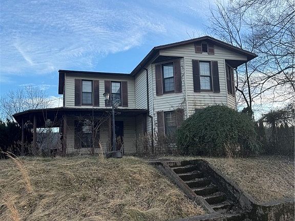 2nd image of 25975 Main St