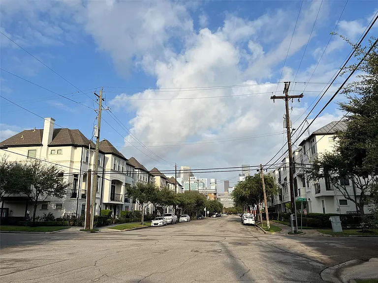 616 Delano St — Photo 18