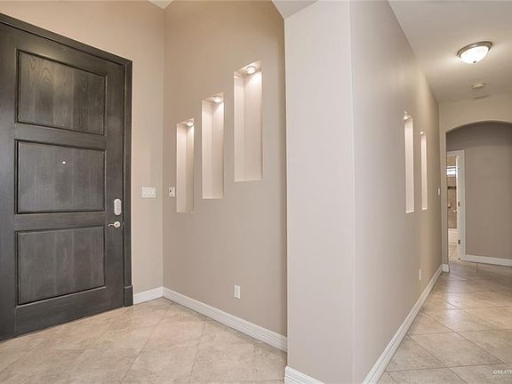 3rd image of 405 James St