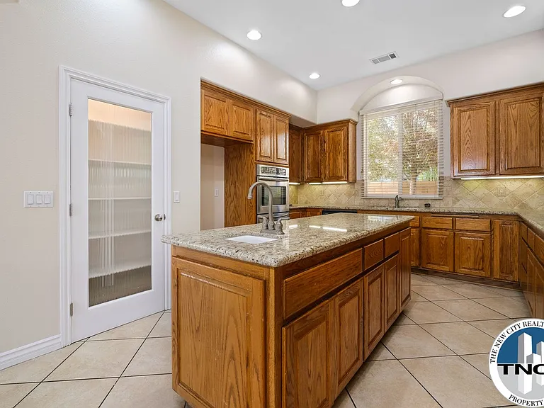 17998 Vista Point Dr — Photo 19