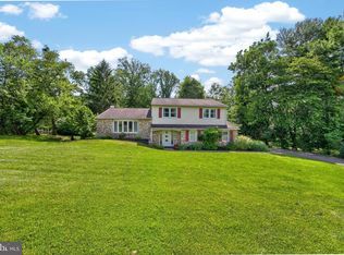 4 Far View Rd, Chalfont, PA 18914