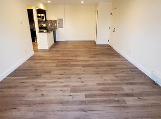 60 Stevens St W #9, Saint Paul, MN 55107