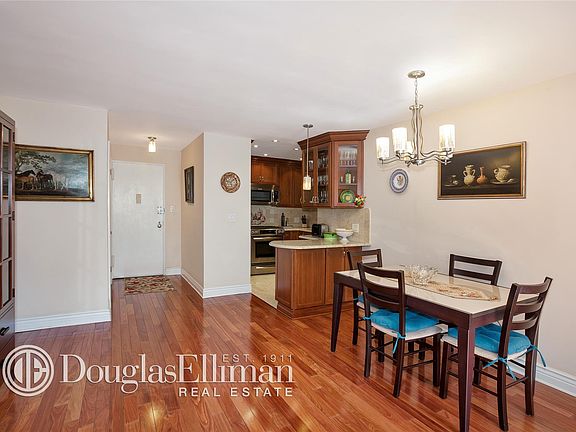 3rd image of 235 E 57th St APT 12E