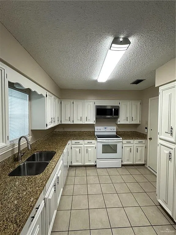 3 bed, 2.0 bath, 1247 sqft, $1,400 — Photo 4