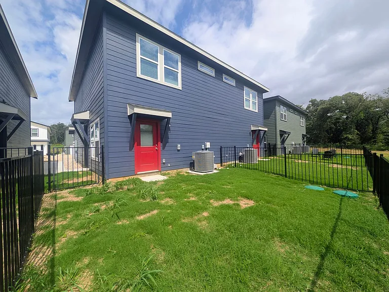 3501 E Renfro St #112 — Photo 3