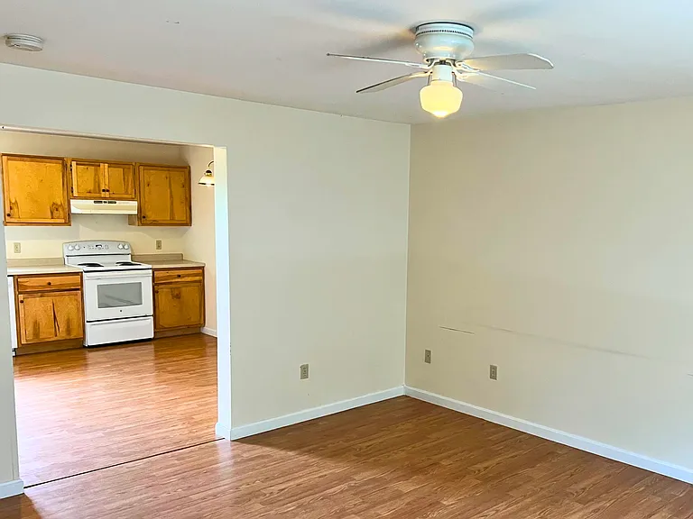12 Colby Way — Photo 3