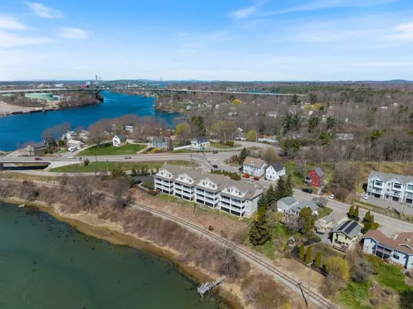 19 Bridge St Unit 1, Kittery, ME 03904