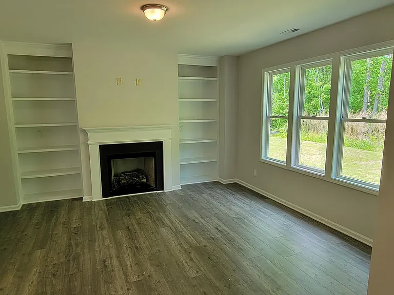 147 Diploma Dr — Photo 8