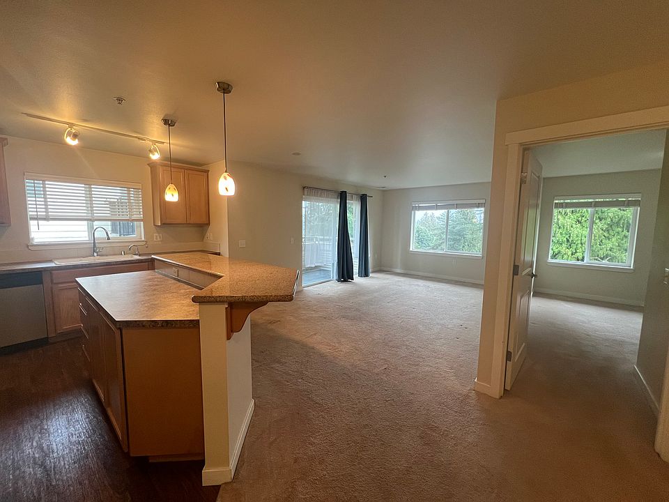 1st image of 12534 15th Ave NE Unit 34