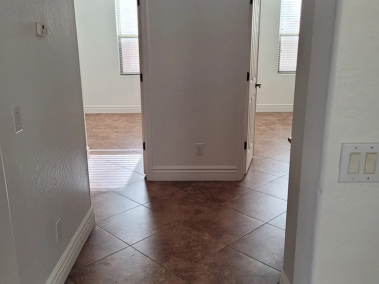 4516 E Willet St — Photo 11