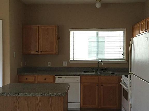 4th image of 6406 Provident Green Dr