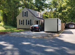28 Cross Rd, Uxbridge, MA 01569