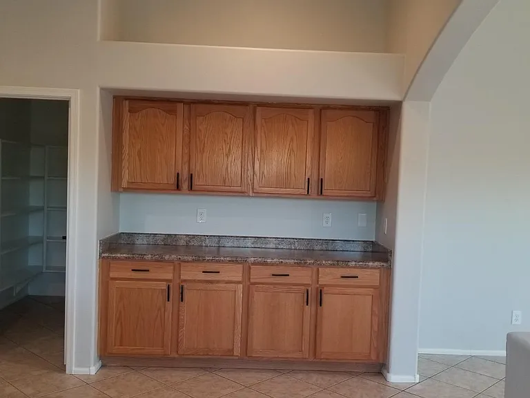 10408 W Raymond St — Photo 12