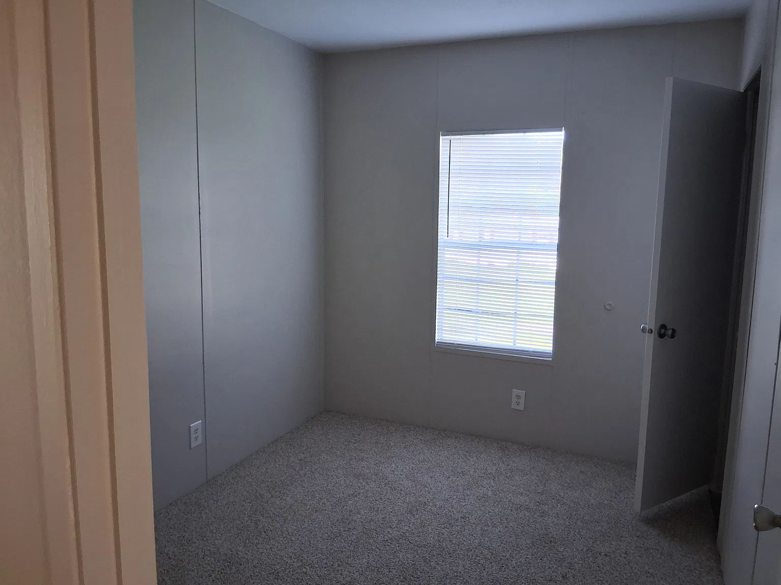 340 Clara St — Photo 2