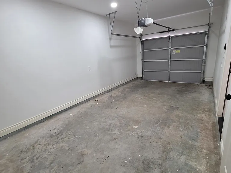 105 N Creek Dr #A/B — Photo 28