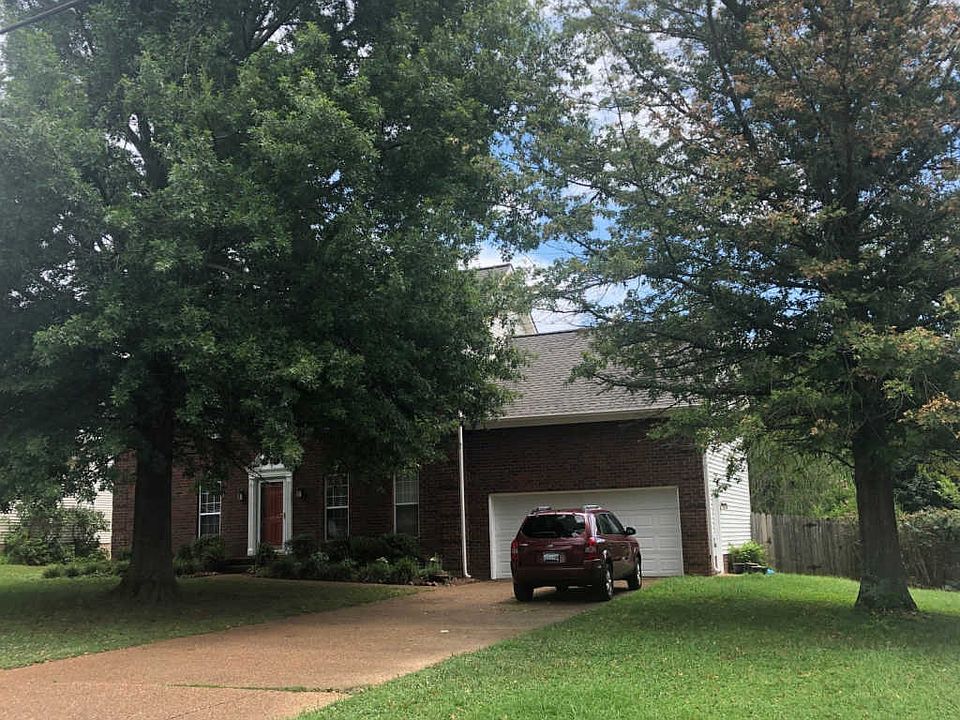 1st image of 2933 Iroquois Dr