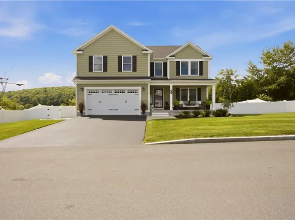 459 Louise St, Woonsocket, RI 02895