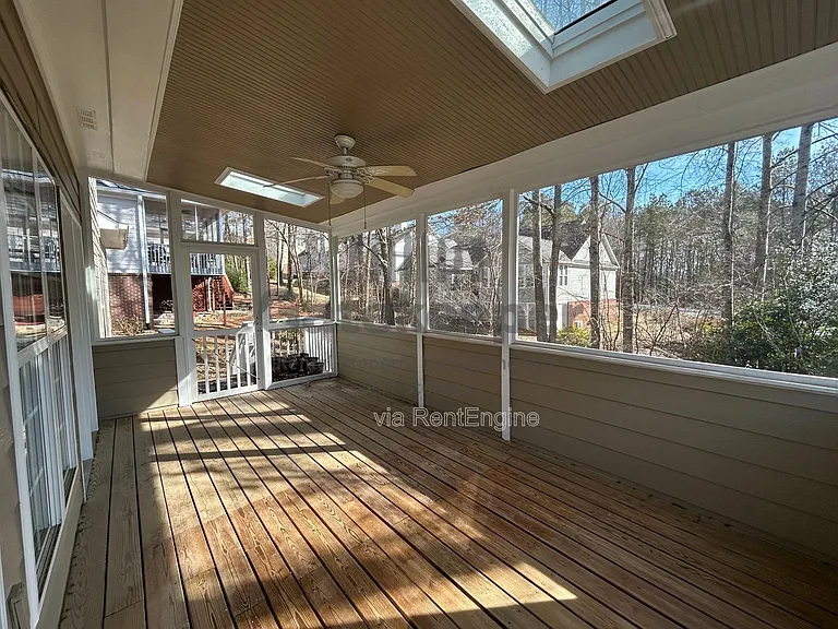 111 Hanbury Ln — Photo 27