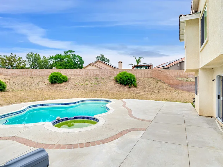 5585 Osborne Ct — Photo 24