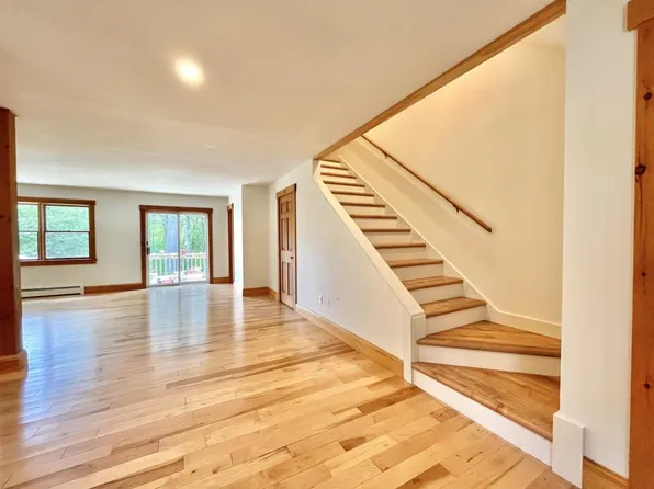 860 Atlantic Hwy APT A, Lincolnville, ME 04849