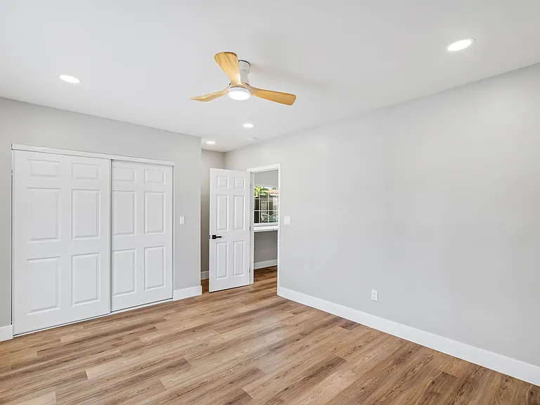 4286 Marlborough Ave — Photo 9