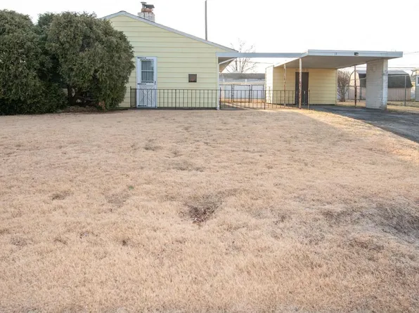 12 Palm Ln, Levittown, PA 19054