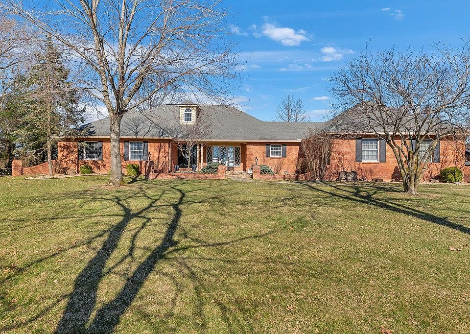5261 Live Oak Dr, Smithton, IL 62285 Zillow