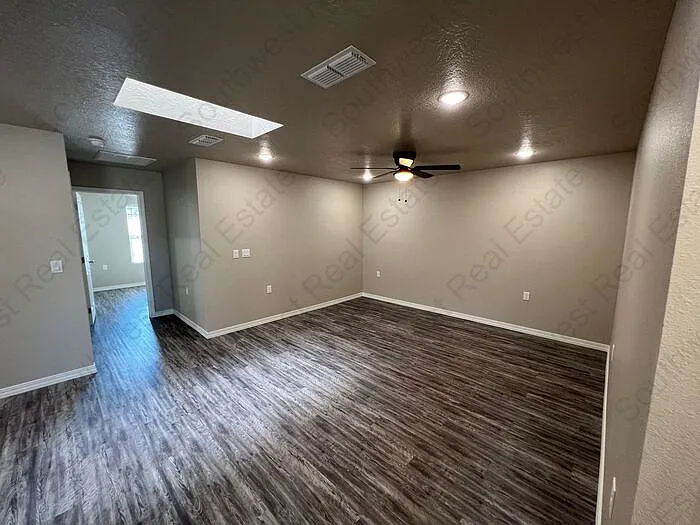 2109 Bobwhite Ct #B — Photo 6