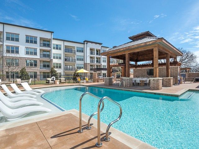 1st image of 2771 Lakeside Pkwy #1-216
