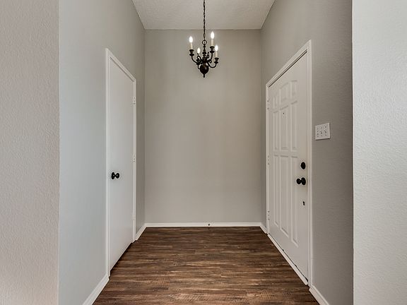 2nd image of 8129 Spruce Valley Dr