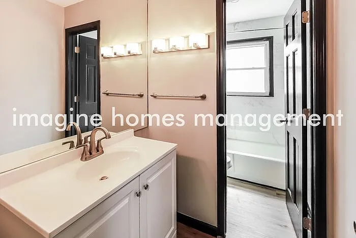 6115 N Monroe Ave — Photo 10