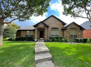 5633 Glenview Ln, The Colony, TX 75056