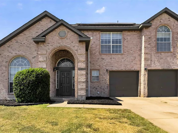 3026 Shannon Ln, Grand Prairie, TX 75052